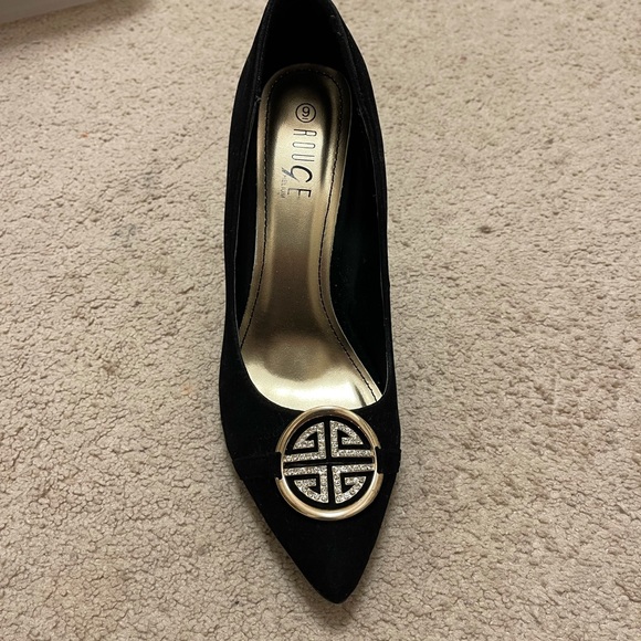 Rogue heels never worn size 9 in black - Picture 1 of 2